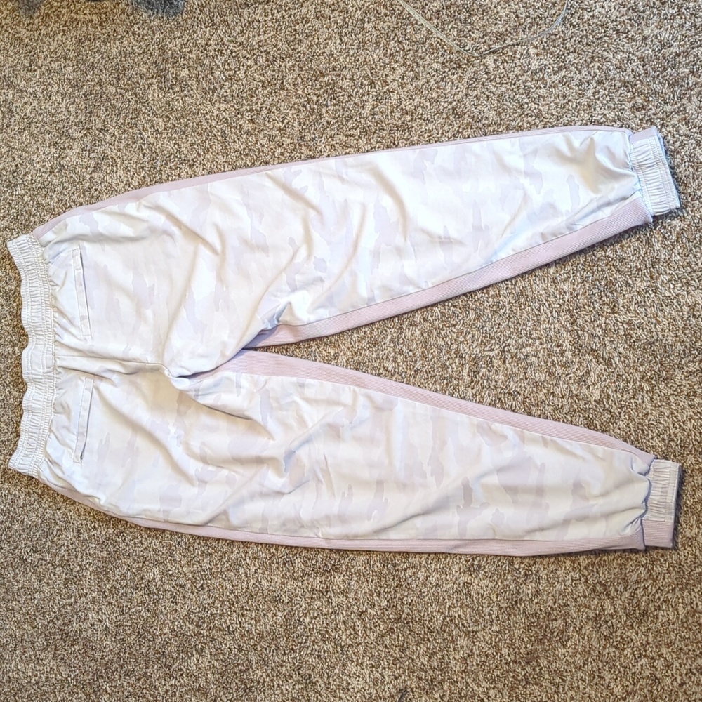 Athleta Pink Camo Pant - Picture 6 of 7